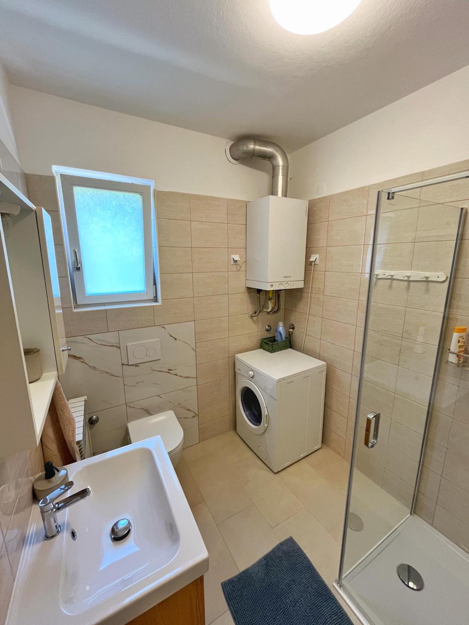 Apartment Nino In Pula Bagian luar foto