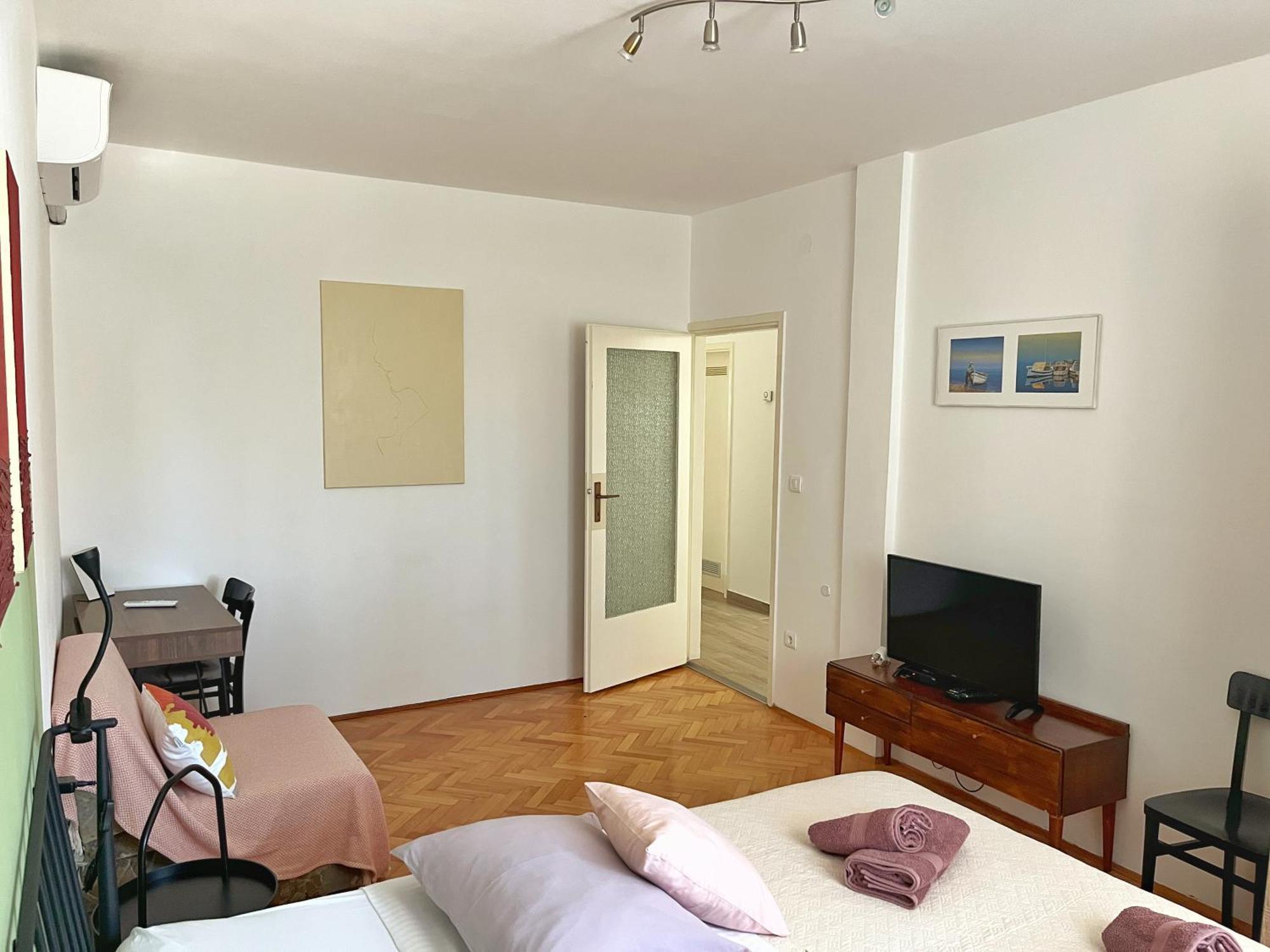 Apartment Nino In Pula Bagian luar foto